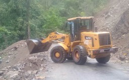 1 Jam Longsor Tutup Jalur Lumajang Selatan Piket Nol KM 57