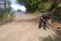 Piket Nol Masih Berpotensi Longsor, Pengendara Wajib Hati-hati