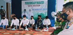 Cak Thoriq Resmikan Masjid Baitul Mustaqin Sumberejo Lumajang