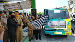 Pemkab Lumajang dan Relawan Salurkan 47 Ton Beras Ngeramut Tonggo