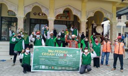 Satgas NU Padang Lumajang Aktif Semprot Disinfektan Masjid dan Musholl