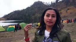 Pendaki Cantik Kegum Keindahan Ranu Kumbolo