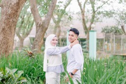 Rindang Trembesi KWT Lumajang Jadi Lokasi Menarik Foto Prewed