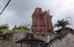 FKDT Kutuk Keras Pengrusakan Patung di Pura Madara Giri Semeru Agung