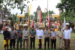 AKBP Boy Sambut WaGub Bali Dalam Rangka Prosesi Tawur Panca Kelud