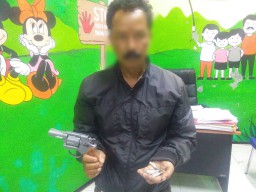 Todongkan Pistol Saniman Warga Pronojiwo Diciduk Tim Cobra Lumajang