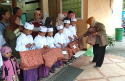 SPSI Lumajang Gelar Sunatan Bagi Anak-anak Karyawan