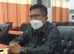 Komisi B DPRD Lumajang Minta Pemerintah Observasi Retakan di Piket Nol