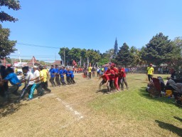 Seru, Pemkab Lumajang Adakan Lomba Tradisional di HUT RI 79