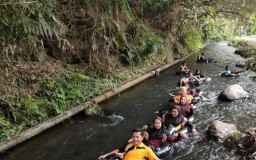 Serunya Wisata Tumpak Selo Petahunan Sajikan Main Air di Sungai