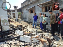 Ditinggal ke Pasar, Rumah Warga Desa Karanganyar Lumajang Terbakar