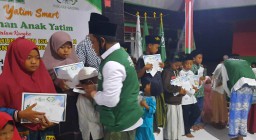 Yatim Smart Selok Anyar Lumajang Ajak Warga Rutin Berdonasi