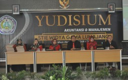 STIE Widya Gama Lumajang Yudisium 474  Lulusan