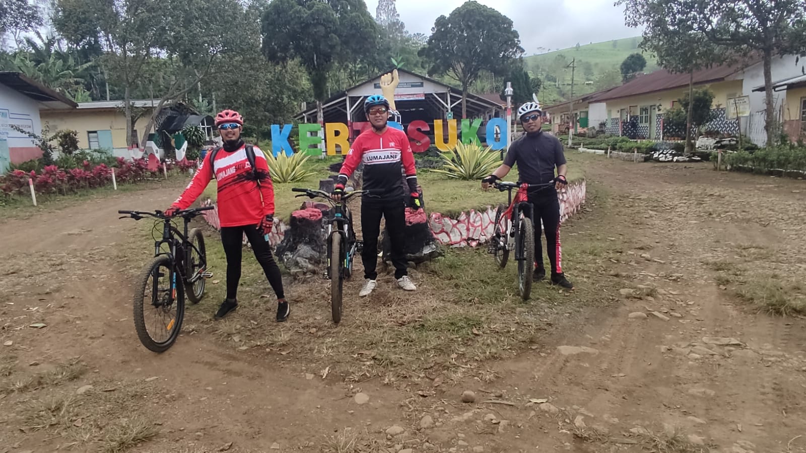 Pemukiman Persil Kertosuko di Kebun Teh Gucialit