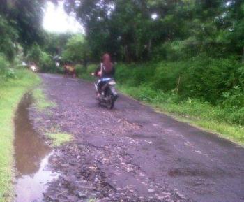 Jalan_Desa_Krai_Rusak