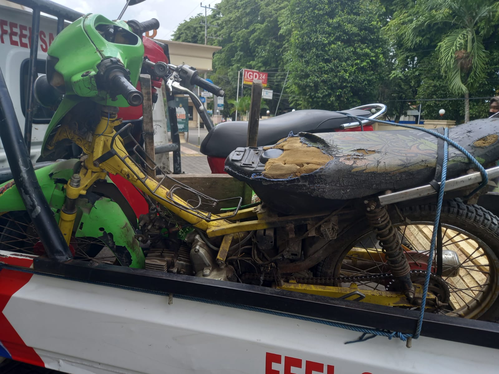 Dua Motor milik Warga Kaliwunggu yang Tabrakan di Tempeh Lor Diamankan Polisi