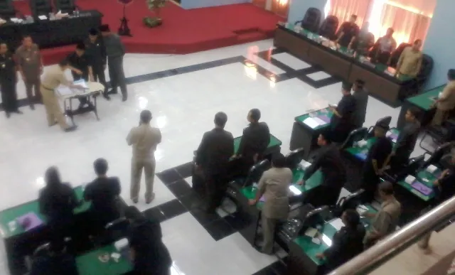 Alhamdulillah.....!!! Deadlock 4 Bulan Akhirnya Pembahasan RAPBD Lumajang Dilanjutkan