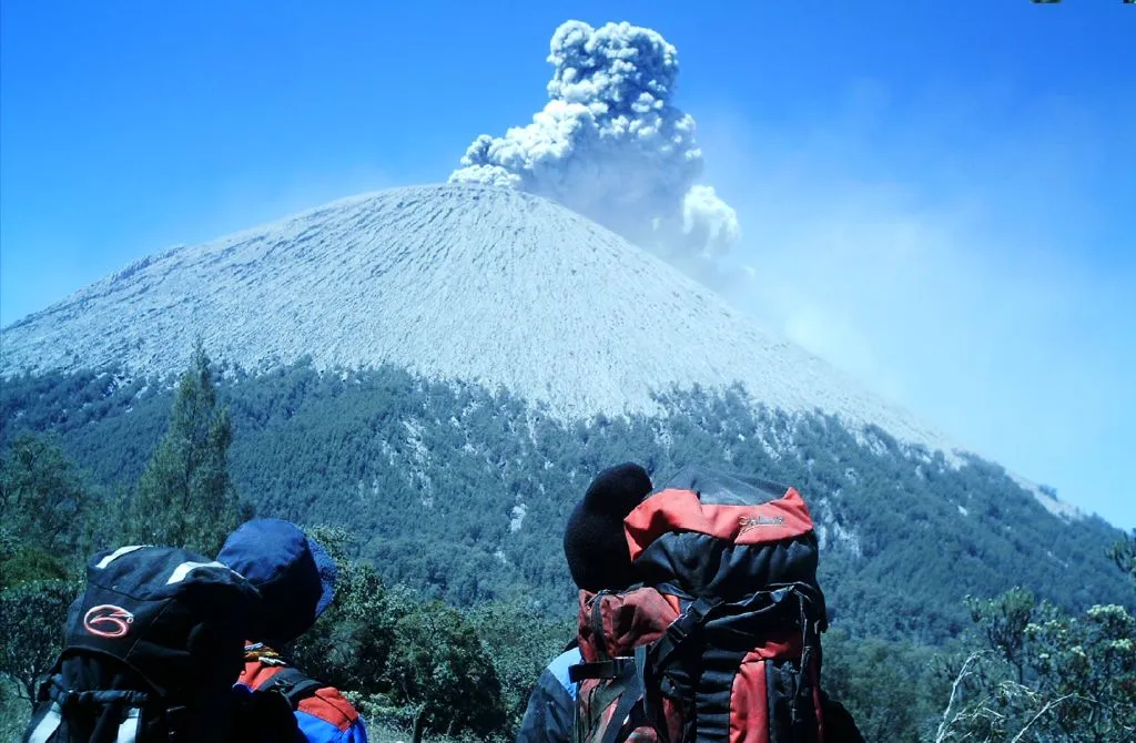 Luar Biasa, Gunung Semeru Semakin Populer Bagi Para Pendaki Pemula