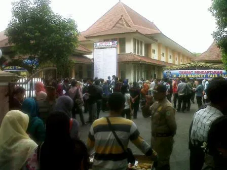 Ribuan Pencari Kerja Banjiri Job Market Fair Lumajang