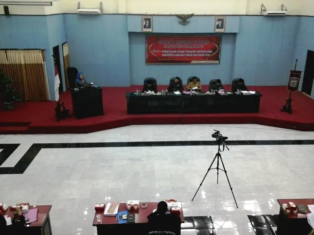 APBD Lumajang 2015 Disahkan Tengah Malam Dalam Kedukaan