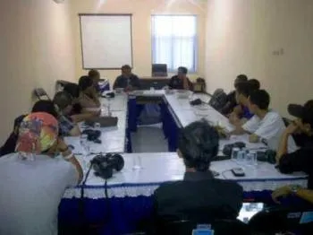 Forum Komunikasi Wartawan Lumajang Terbentuk, Arif Ulinuha JTV Terpilih Aklamasi