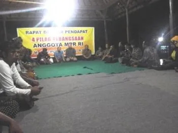 Kekurangan Guru Agama, Warga Hindu Lumajang Wadhul ke Anggota DPR RI Purnamasidi