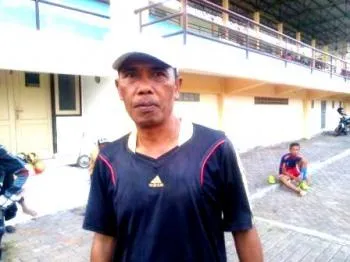 H.Atim Sosok Pelatih Murah Senyum di Skuad Muda PSIL U-15