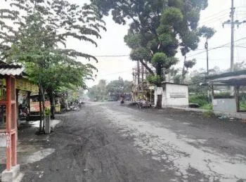 Besok, Warga Selok Awar-awar Akan Hadang Truck Pengangkut Pasir dan Batu