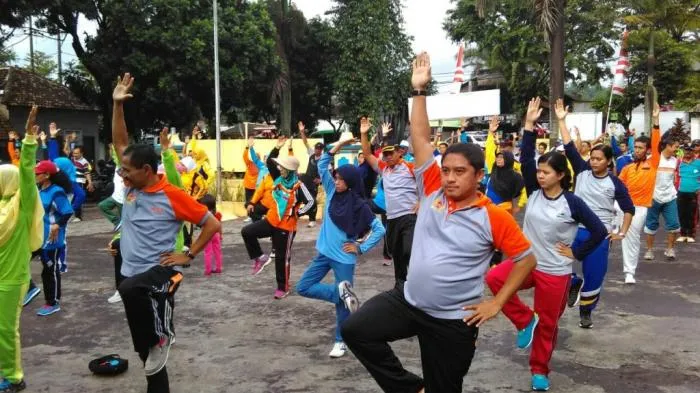 KONI Lumajang Memasyarakatkan Olah Raga di Klakah