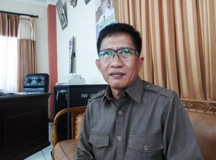 Kandidat Cabup Tebar Pesona, Golkar Komitmen Dukung Asat Hingga 2018