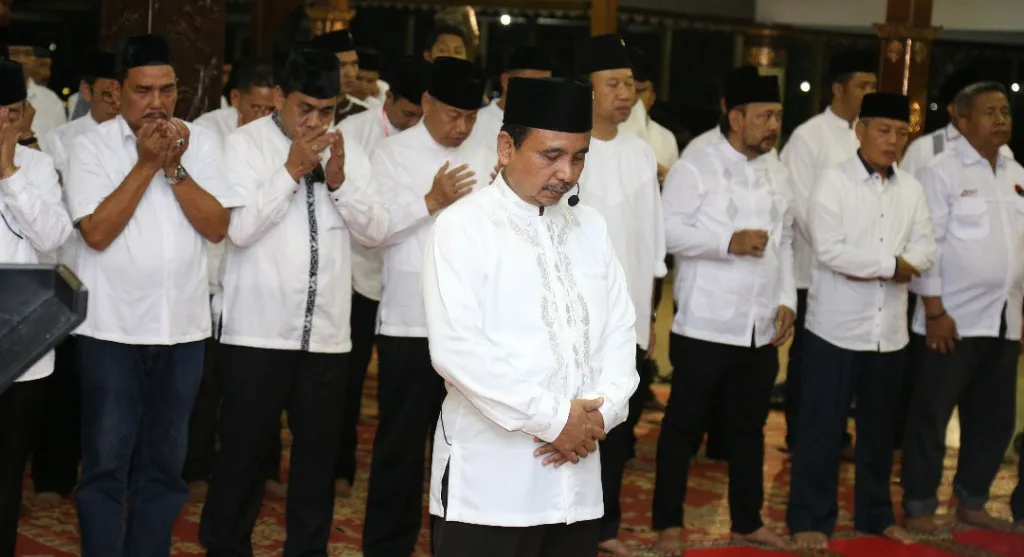 Dihadiri Megawati, Bupati As'at Jadi Imam Shalat di Peringatan Harlah Pancasila, Ada Apa..?
