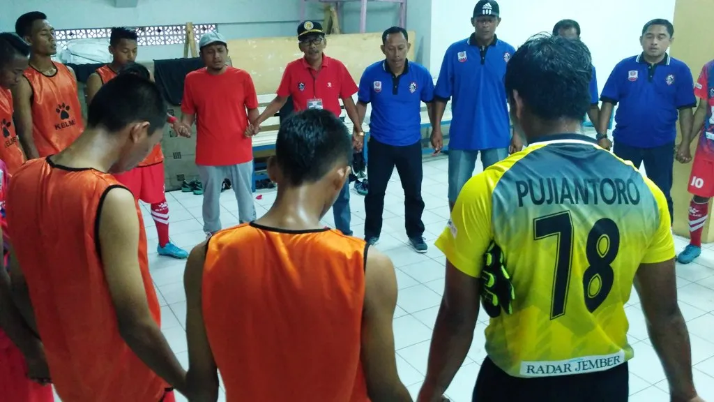 Gus Fahrur Pimpin Do'a Semeru FC Jelang Lawan Celebest