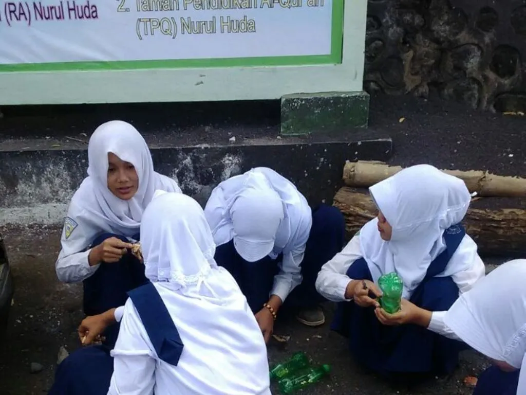 SMP Islam Terpadu Nurul Huda Krasak Terapkan Sekolah Cinta Lingkungan