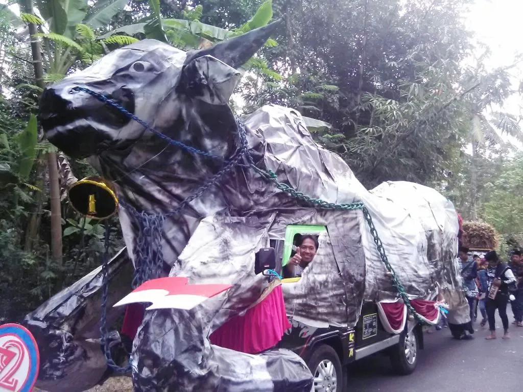 Teatrikal "Tak Sae Darurat Maling Sapi", Ramaikan Karnaval Ranuyoso
