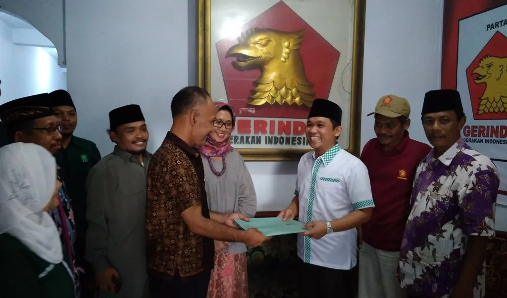 Cak Thoriq Kembalikan Berkas pendaftaran Bacabup Lumajang ke DPC Gerindra