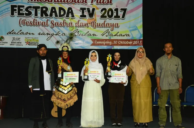 Bulan Bahasa, SMK Negeri 1 Lumajang Gelar Festival Sastra dan Budaya