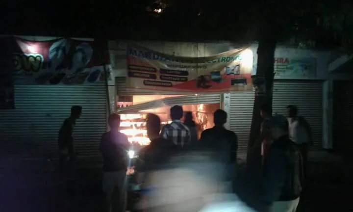 Ruko Layang-layang di Pasar Klakah Terbakar
