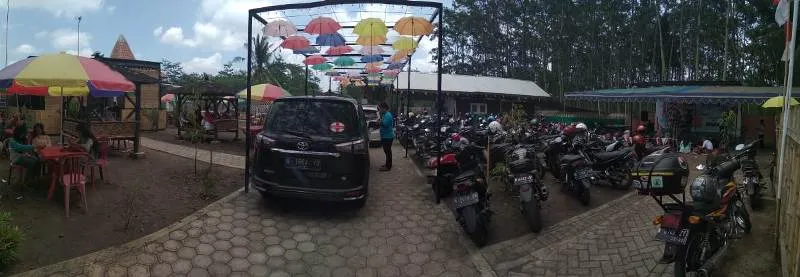 BMW Tawarkan Wisata Suasana Taman Sari Kotaraja Lamajang