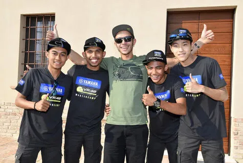 Valentino Rossi Kagum Gaya Balapan Faerozi Asal Lumajang
