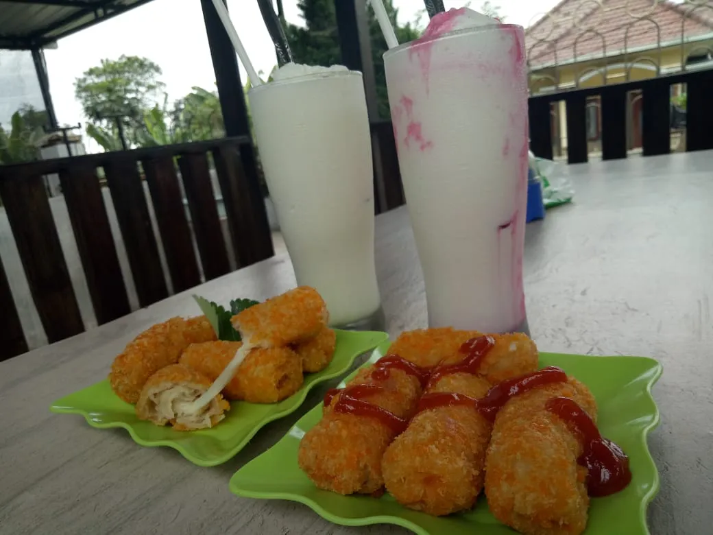 Segernya Susu Olahan Goatzilla Farm & Caffe Seduro - Lumajang