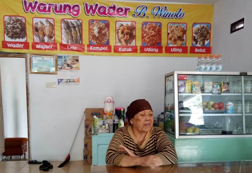 Makan Siang di Lumajang, Enaknya di Warung Khas Sungai Mbok Wiyoto