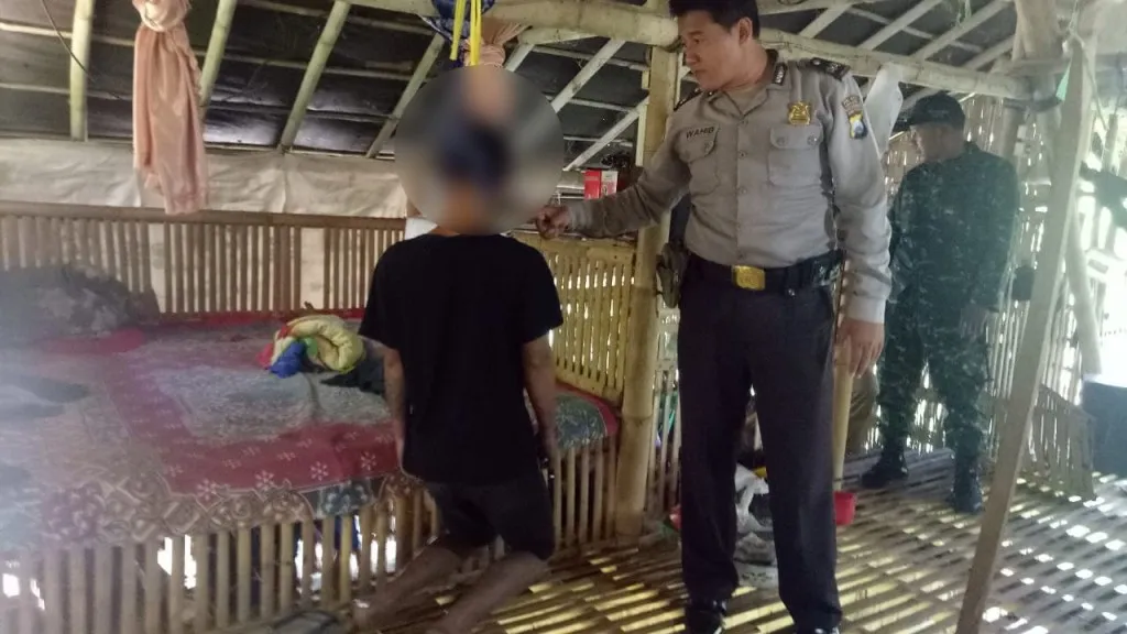 Seorang Pemuda Tewas Gantung Diri di Kandang Ayam Desa Condro