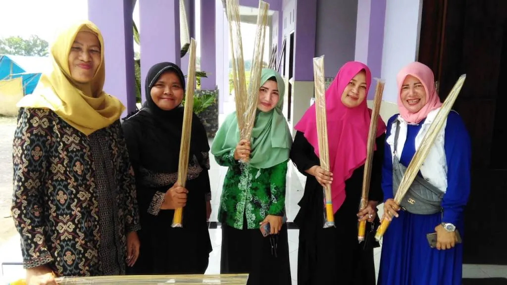 Usaha Penebah Karya Santri Ponpes Khomsani Nur Klanting-Lumajang