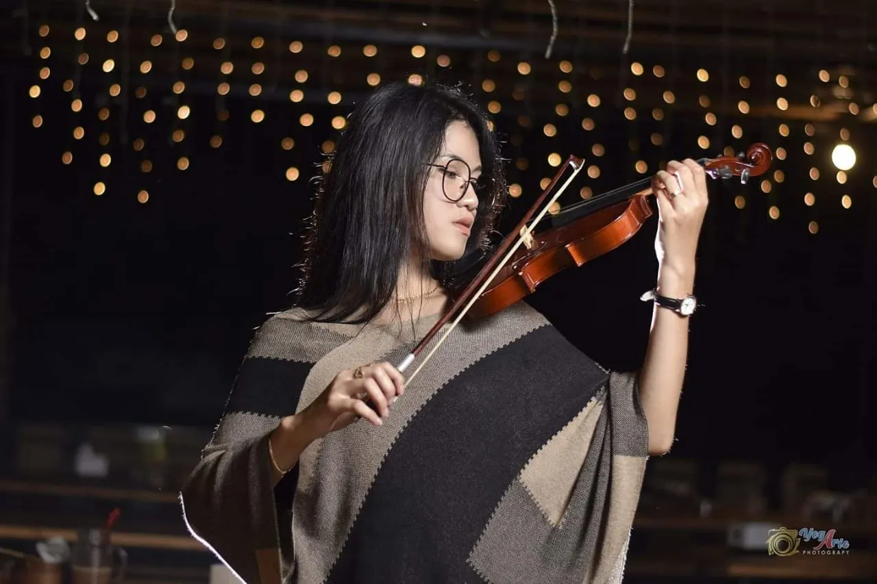 Ayumi Seorang Model Lumajang Tengah Naik Daun