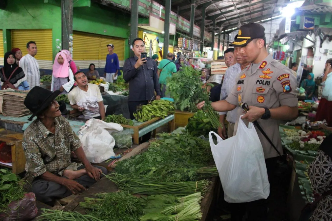 Kapolres Lumajang Suka Daun Kelor Jadi Perbincangan Netizen
