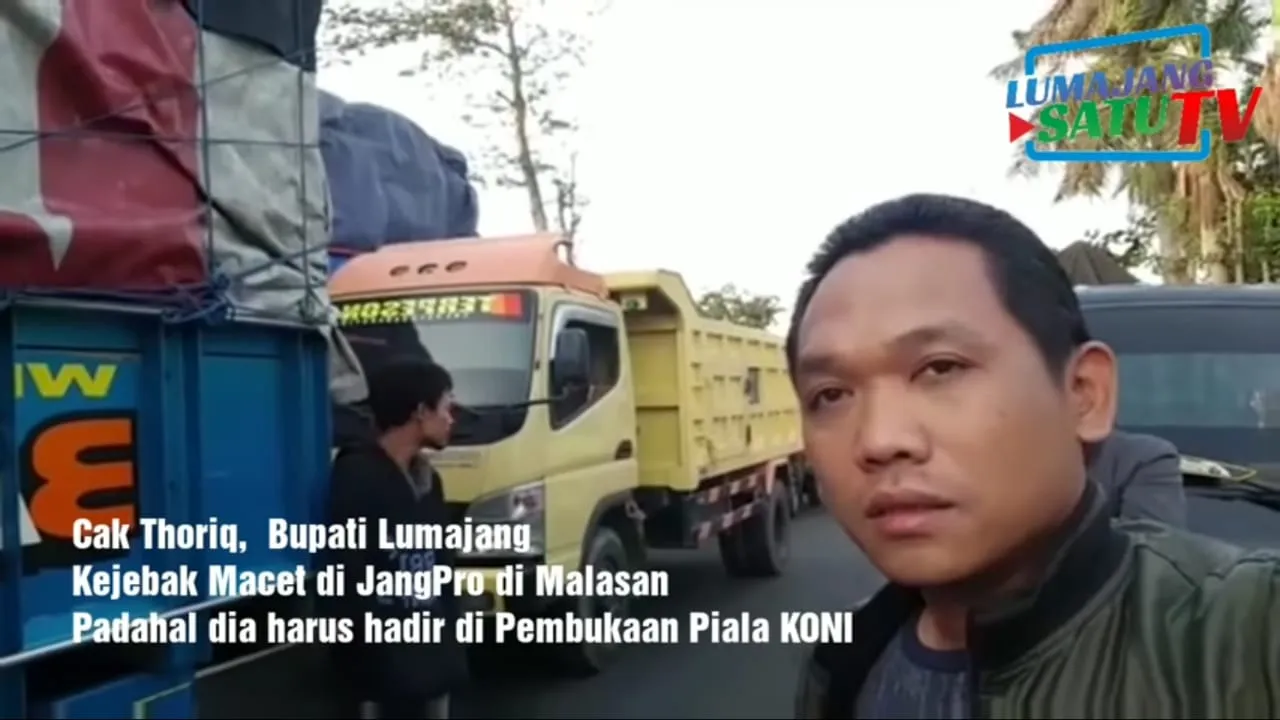 Video Viral Cak Thoriq Terjebak Macet di Jalur Lumajang - Probolinggo