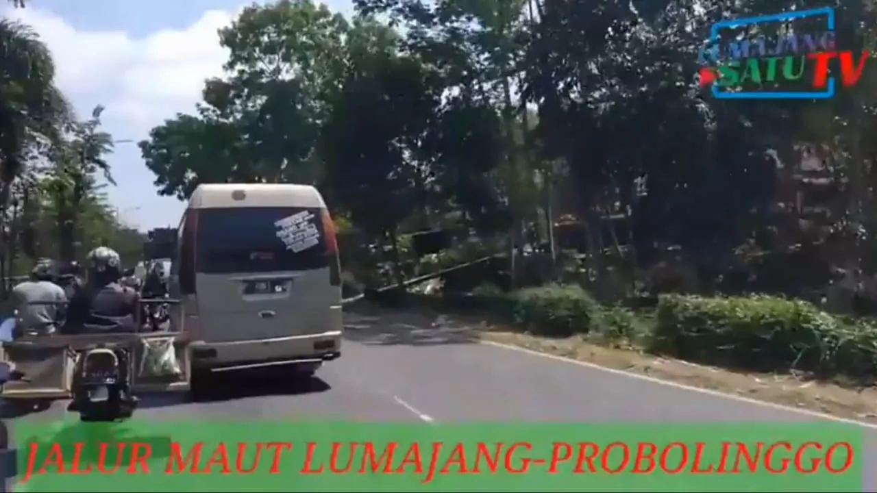 Video Jalur Macet dan Laka Lumajang - Probolinggo