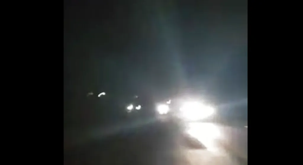 Malam Hari Jalur Lumajang-Jatiroto Mengerikan Tanpa Lampu Penerangan