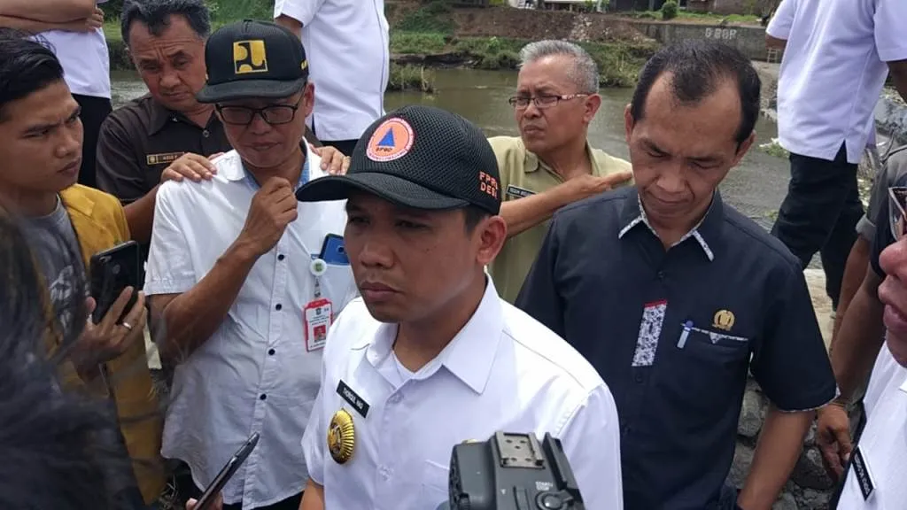 Cak Thoriq Akan Bongkar Bangunan Liar di Bantaran Sungai Kali Asem