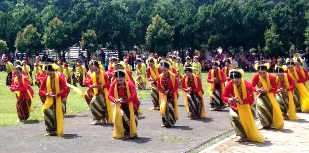 Video : Tari Godril Tampil di Harjalu ke 763
